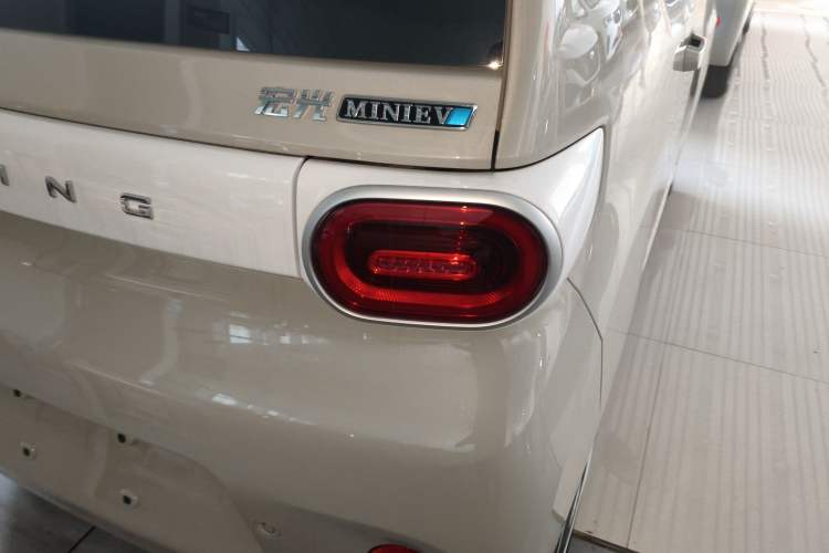 Used Wuling Hongguang MINIEV 2024 3rd Generation 215km Youth Edition