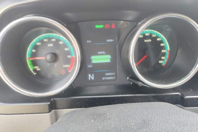 Used Dongfeng Yufeng EM26 2023 Standard Edition 41.472 kWh Henan Lithium Power Instrument Cluster