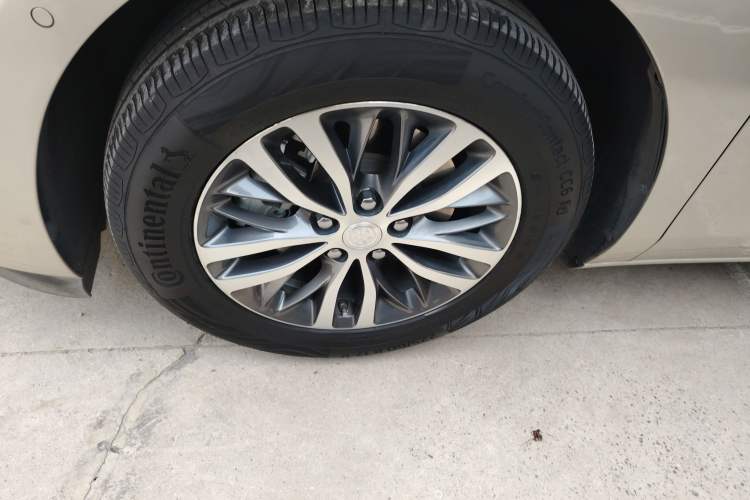 Used Buick GL8 2022 ES Landtrek 653T Luxury Edition