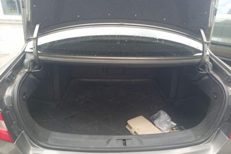 Used Skoda Superb 2012 1.8TSI Automatic Prestige Edition Trunk