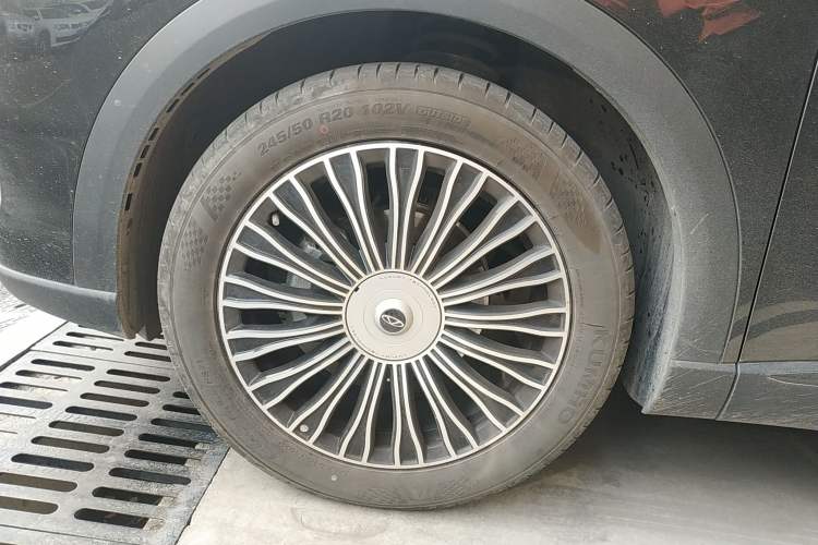 Used Chery Tiggo 8 L 2024 2.0T Two-Wheel Drive Luxury Edition 5 Seats