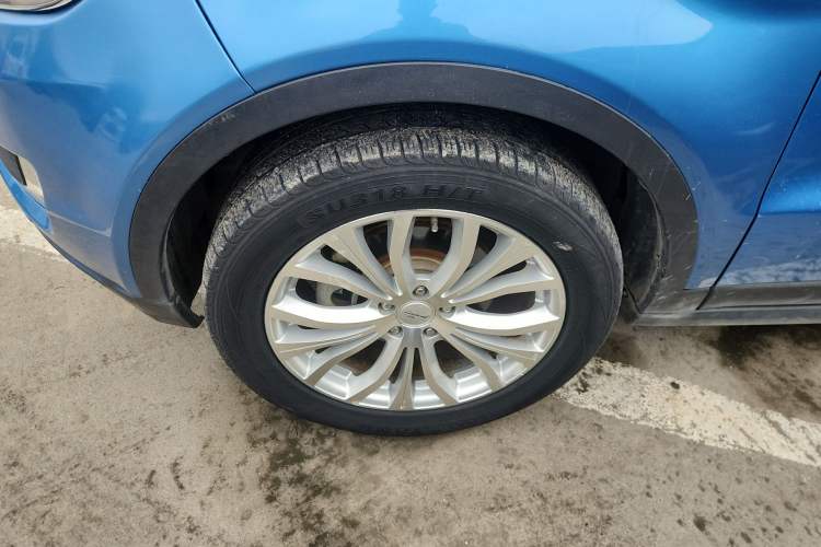 Used Land X7 2015 2.0T Panoramic Prestige Edition Left Front Wheel Hub