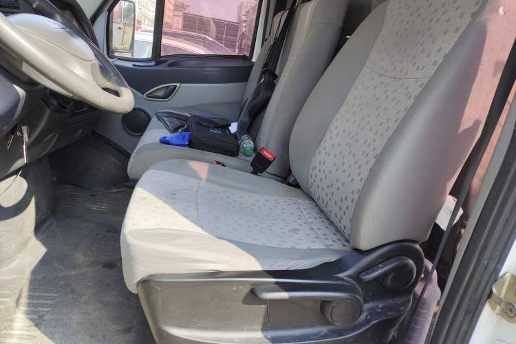 Used Iveco Power Daily 2017 2.5T Classic A32 Mid-Roof 6-7 Seater Bus 47Z5
