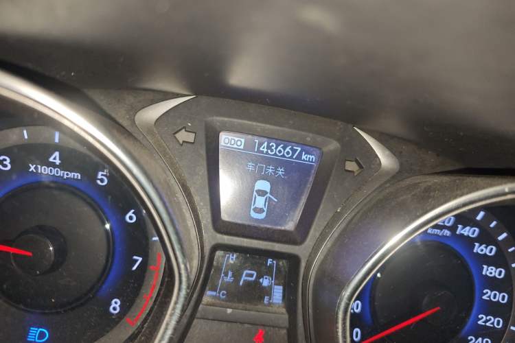 Used Hyundai Elantra (5th Generation / Langdong) 2015 1.6L Automatic Leading Model