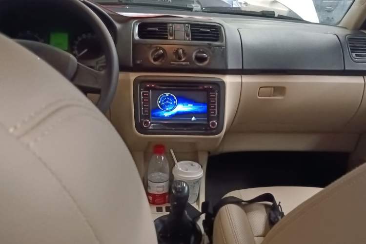 Used Skoda Fabia 2014 1.4L Manual Crystal Edition
