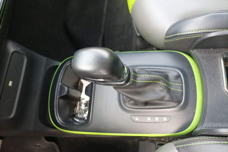 Used Roewe Clever 2021 302 km New Four-Seater Super-Efficient Version
