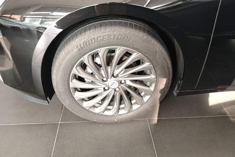 Used Buick LaCrosse 2025 28T Platinum Edition
