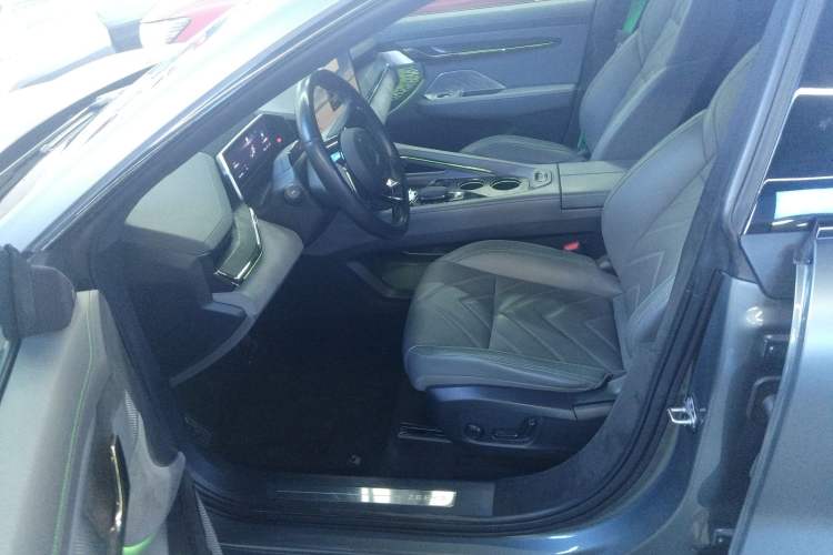 Used Zeekr 001 2021 Ultra-Long Range Dual-Motor YOU Version
