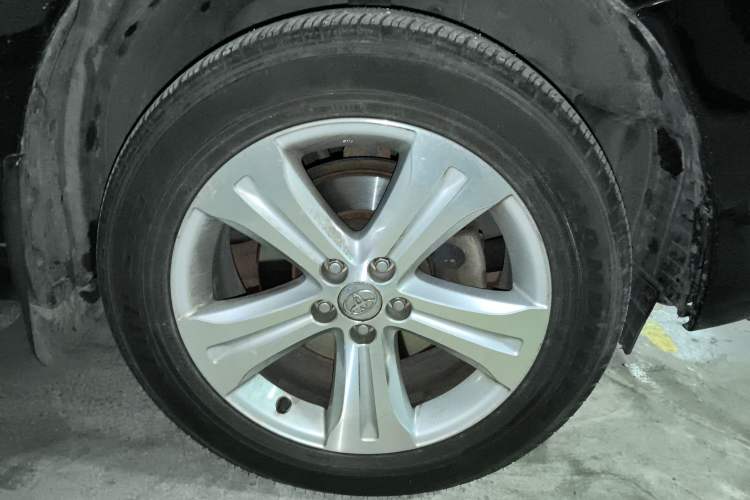 Used Toyota Highlander 2009 2.7L Two-Wheel Drive 7-Seater Supreme Edition Right Front Wheel Hub