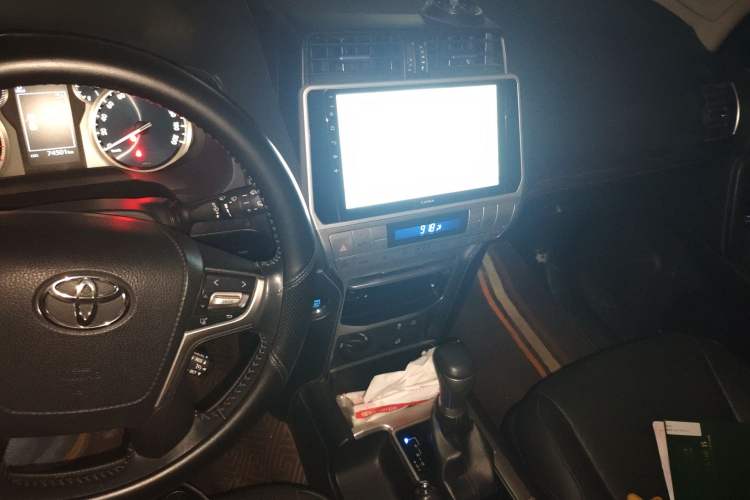 Used Toyota Prado 2019 3.5L Automatic TX-L Deluxe Edition with Rear-Mounted Spare Tire Audio And AC Panel