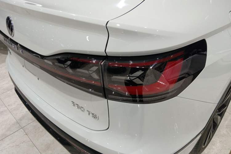 Used Volkswagen Tiguan X 2023 330TSI Two-Wheel-Drive Prestige Flagship Edition