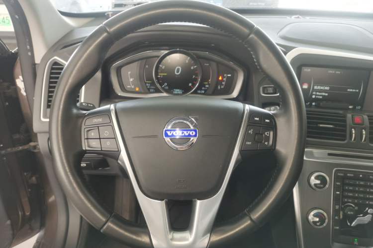 Used Volvo XC60 2016 T5 Smart Version
