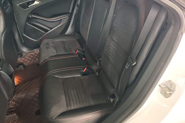 Used Mercedes-Benz CLA 2018 CLA 220 4MATIC
