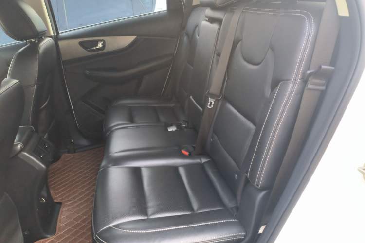 Used Dongfeng Fengon S560 2018 1.8L Manual Urban Model 5 Seats
