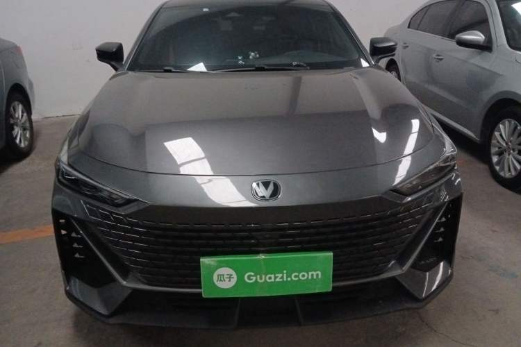 Used Changan UNI-V 2023 1.5T Prestige Model