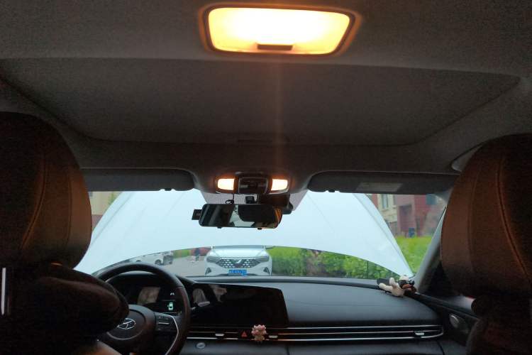 Used Hyundai Elantra 2022 1.5L CVT LUX Prestige Edition Headliner