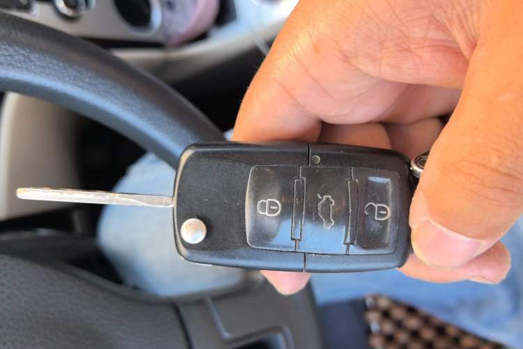 Used Volkswagen Lavida 2013 1.6L Manual Fashion Edition