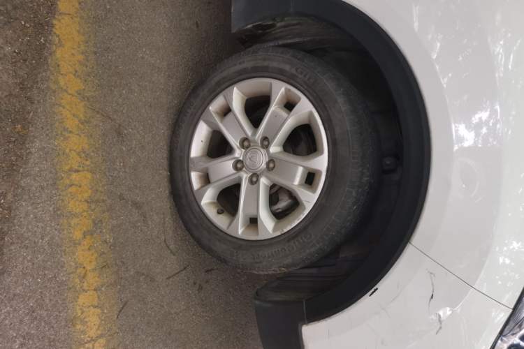 Used CHANGAN CS15 2016 1.5L Manual Fashion Edition Right Front Wheel Hub