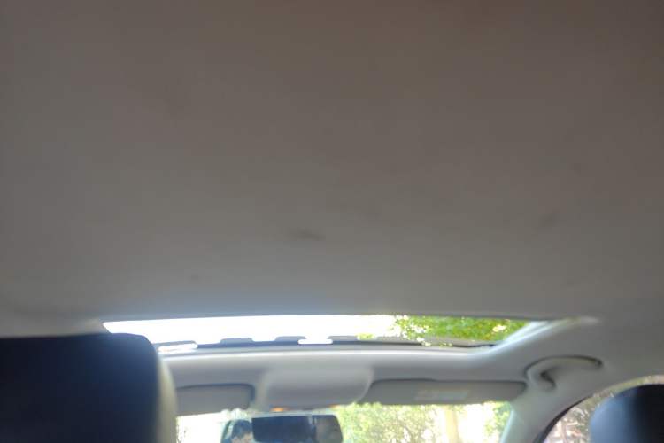 Used Volkswagen Jetta 2015 Value Edition 1.6L Automatic Comfort Version Headliner