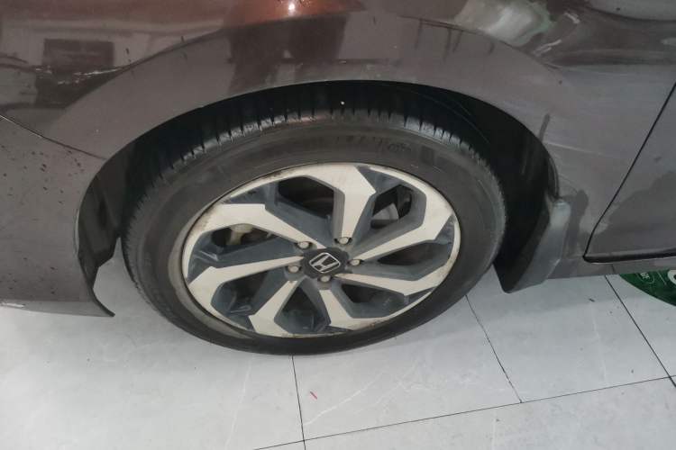 Used Honda Accord 2016 2.4L Luxury Edition Left Front Wheel Hub