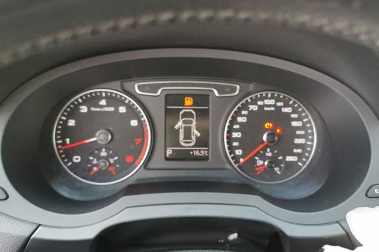 Used Audi Q3 2016 30 TFSI Collector's Edition Comfort Model