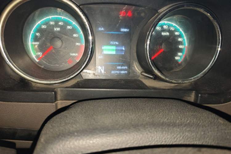 Used Dongfeng Yufeng EM26 2023 Standard Edition 41.472 kWh Henan Lithium Power Odometer Close Up