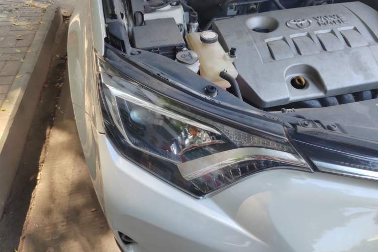 Used Toyota RAV4 2016 2.0L CVT Two-Wheel Drive Urban Edition China V Standard