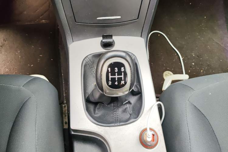 Used Roewe 350 2013 350S 1.5L Manual Xunchi Edition Gear Lever