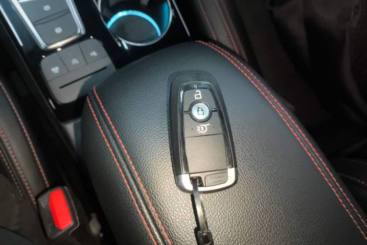 Used Ford Escape 2024 EcoBoost 245 Four-Wheel Drive ST-Line Pro Trim
