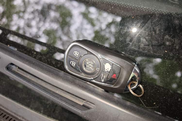 Used Buick GL8 2017 ES 28T Flagship Model China V Standard