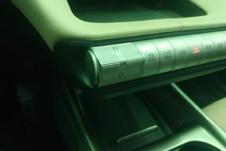 Used BYD Dolphin 2025 420km Free Edition Gear Lever