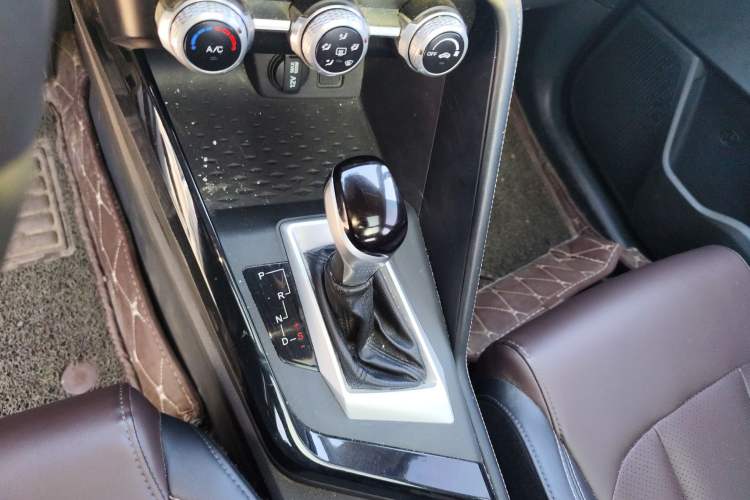 Used CHANGAN CS15 2019 1.5L Automatic Enjoyment Model China VI Standard

