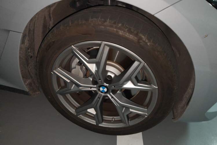 Used BMW i3 2025 eDrive 35 L Right Front Wheel Hub
