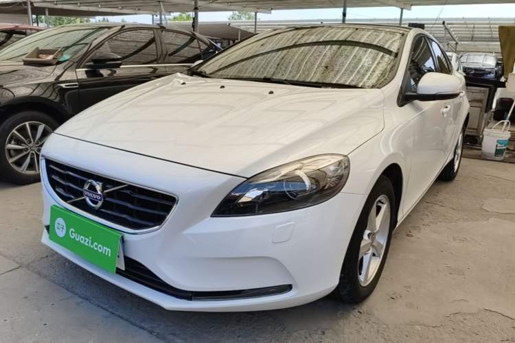 Used Volvo V40 2016 T3 Zhiyi Edition