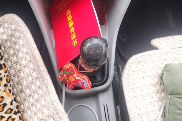 Used Skoda Rapid 2016 1.6L Manual Front-Wheel-Drive Version Gear Lever