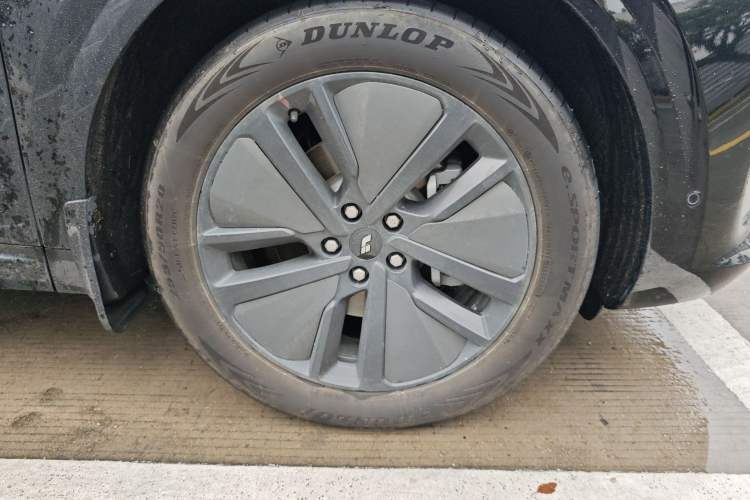 Used Li Auto L6 2024 Pro Model Right Front Wheel Hub