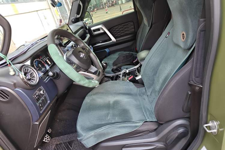 Used BAIC Off-Road BJ40 2018 PLUS 2.0D Manual Four-Wheel Drive Prestige Model China V Emission Standard
