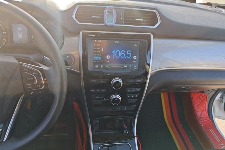 Used Haval H2 2018 1.5T Dual-Clutch Two-Wheel Drive Fashion Model China VI Standard