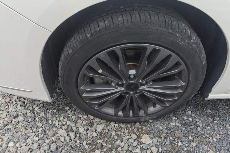 Used Dongfeng Aeolus Yixuan MAX 2021 1.5T Super-Powered Dad Edition Left Front Wheel Hub