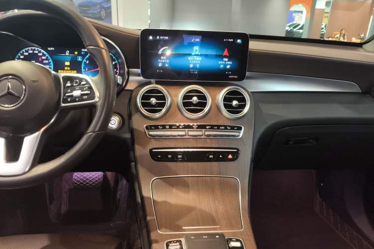 Used Mercedes-Benz GLC 2020 GLC 300 L 4MATIC Luxury Model