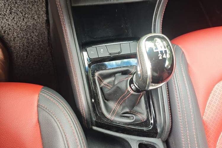 Used JAC Group Refine S3 2017 1.5L Manual Luxury Smart Model
