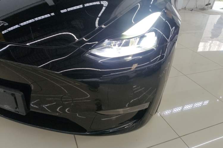 Used Tesla Model Y 2022 Long-Range All-Wheel-Drive Version