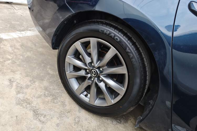 Used Mazda Atenza 2020 2.0L Blue Sky Luxury Edition