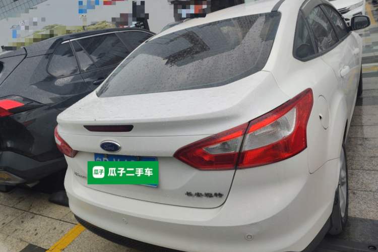 Used Ford Focus 2012 Sedan 1.6L Automatic Fashion Edition