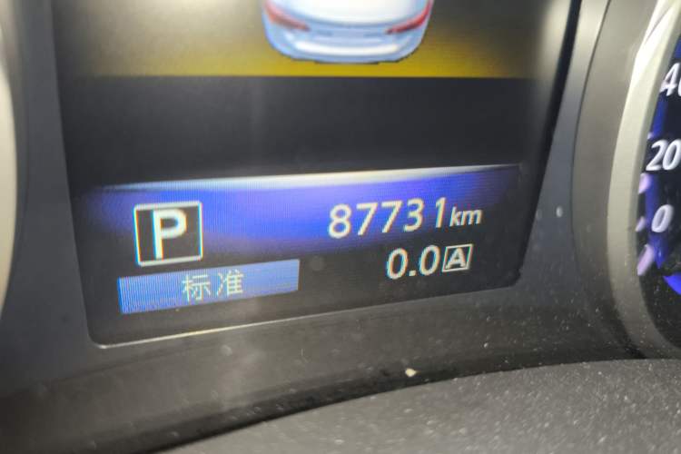 Used Infiniti Q50L 2016 2.0T Ambition Edition Odometer Close Up