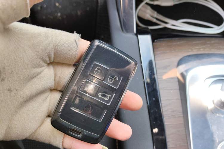 Used Land Rover Discovery Sport New Energy 2022 Facelifted P300e Plug-in Hybrid Electric Version Vehicle Key