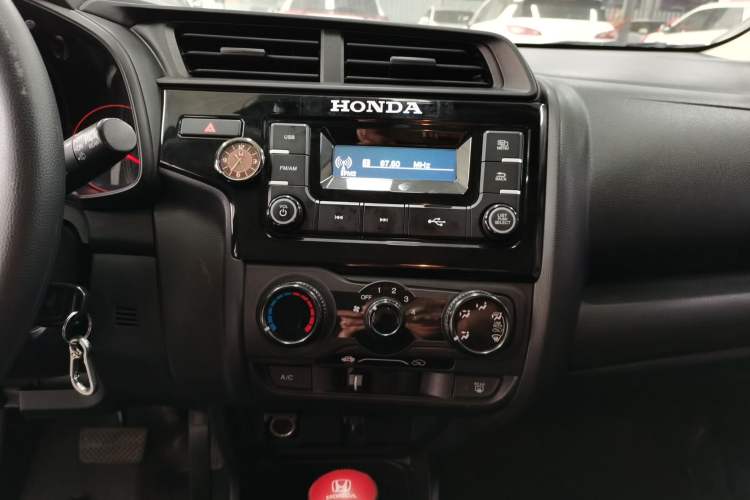 Used Honda Fit 2018 1.5L CVT Comfort Version Audio And AC Panel