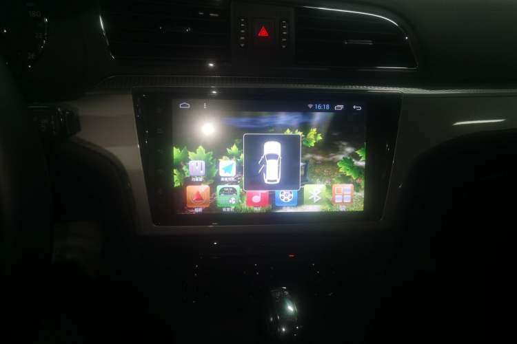 Used Volkswagen Lamando 2017 230TSI DSG Fashion Edition
