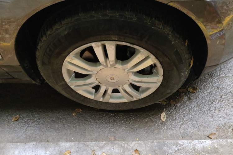 Used Cadillac SRX 2014 3.0L Elite Model Right Front Wheel Hub