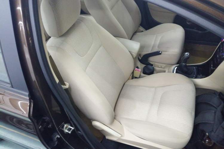 Used Chery E3 2013 1.5L Manual Fashion Model